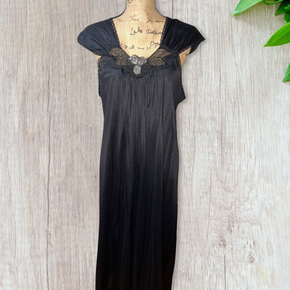 Vintage Elise Steven’s Long Black Sleeveless Nightgown spike Large